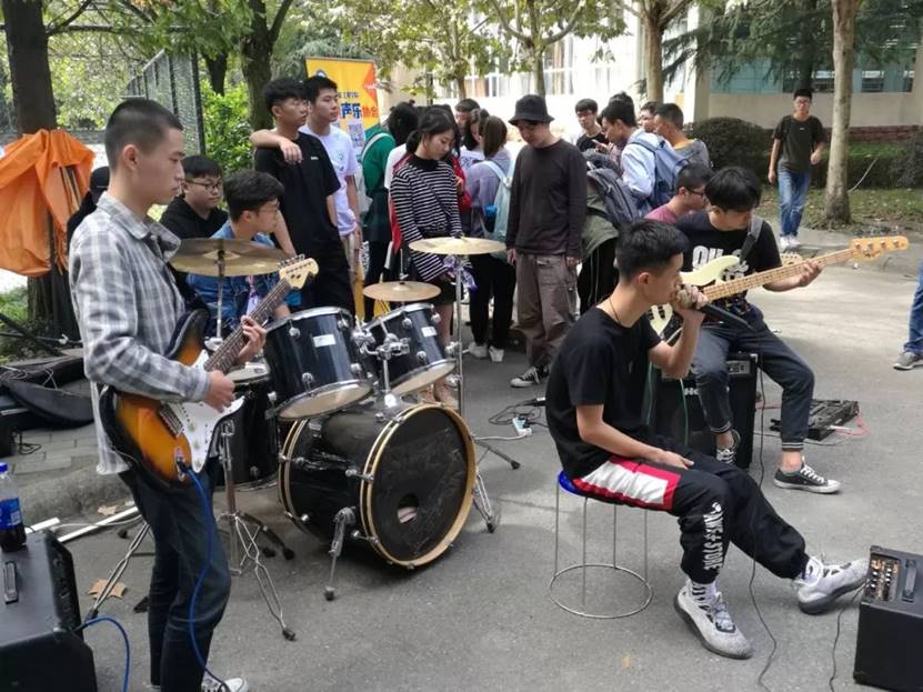 https://mmbiz.qpic.cn/mmbiz_jpg/mFmEZOyXqqKcz2eYYUibuXh8icqpBOysN75yOLicgltLypG1viaYjCtl0YaBibYBiaRmrOCPBtmxz09dKNzCbdtT0DhQ/640?wx_fmt=jpeg&wxfrom=5&wx_lazy=1&wx_co=1
